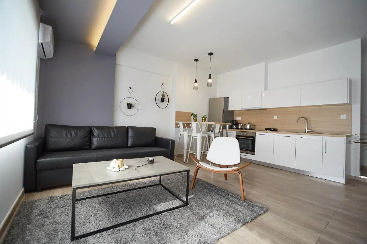Spacious And Cozy Apartment In Central Thessaloniki 0*,