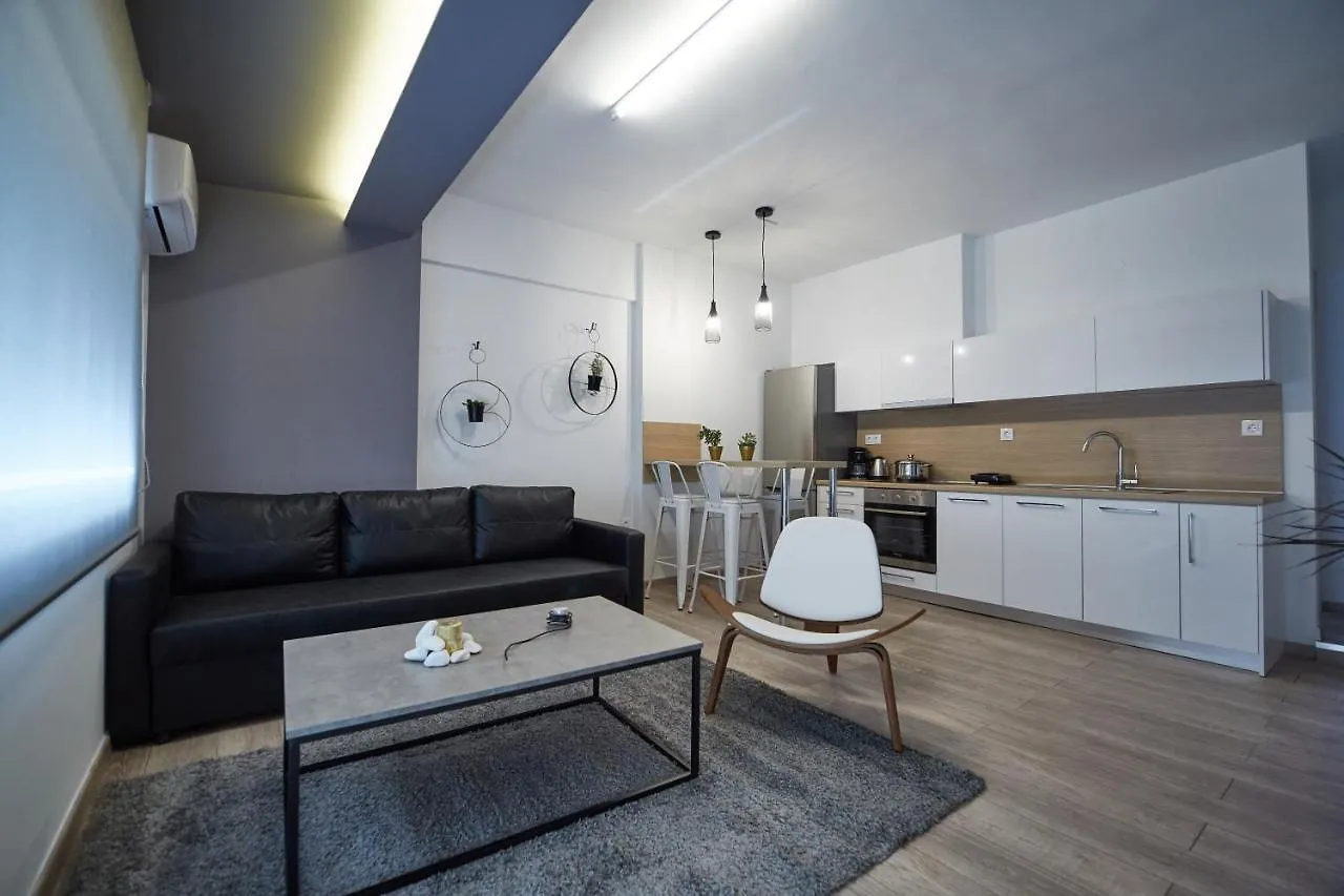 Spacious And Cozy Apartment In Central Thessaloniki
